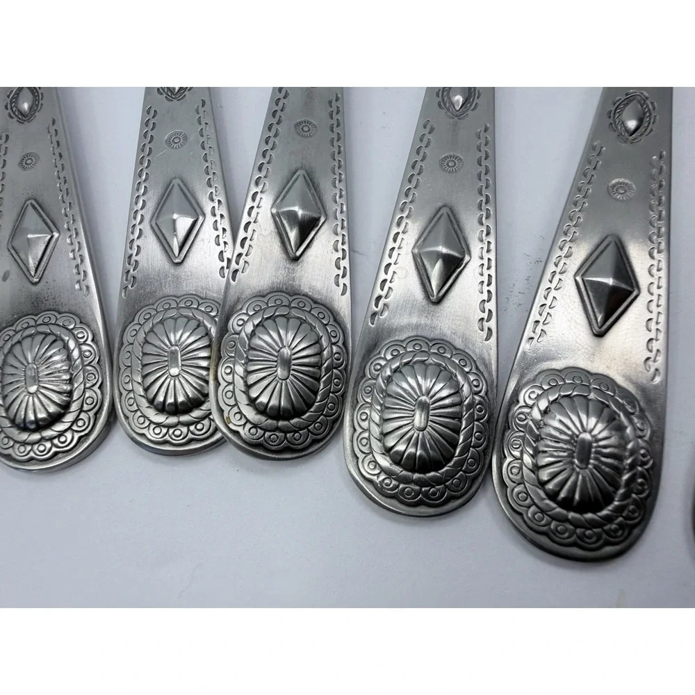 Wallace TAOS Stainless Southwest Motif 8 Oval Soup Spoons 18/0 Flatware #2